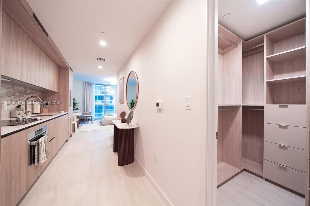 For Rent: $5,000 (0 beds, 1 baths, 542 Square Feet)