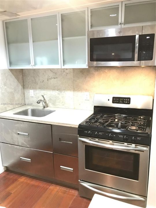 For Rent: $1,790 (0 beds, 1 baths, 405 Square Feet)