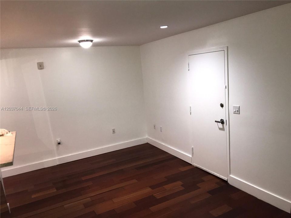 For Rent: $1,790 (0 beds, 1 baths, 405 Square Feet)