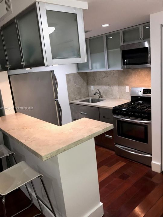 For Rent: $1,790 (0 beds, 1 baths, 405 Square Feet)