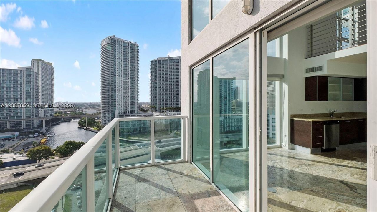 For Rent: $4,500 (2 beds, 2 baths, 1289 Square Feet)