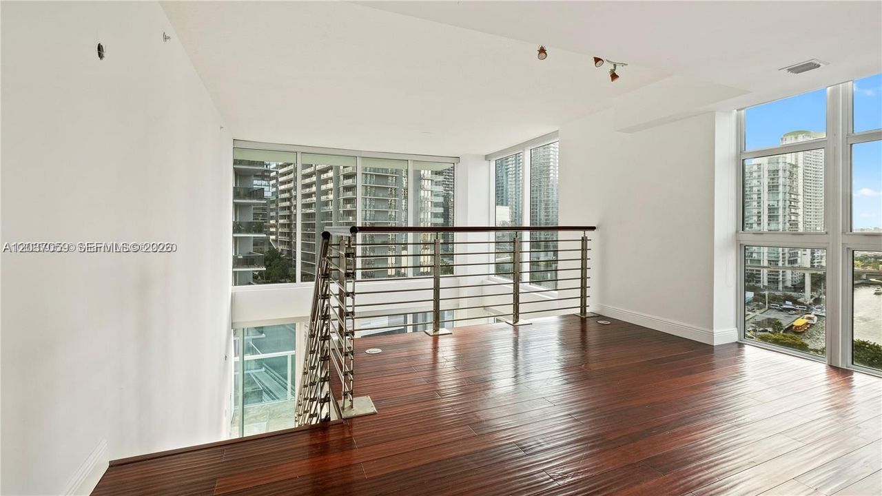 For Rent: $4,500 (2 beds, 2 baths, 1289 Square Feet)