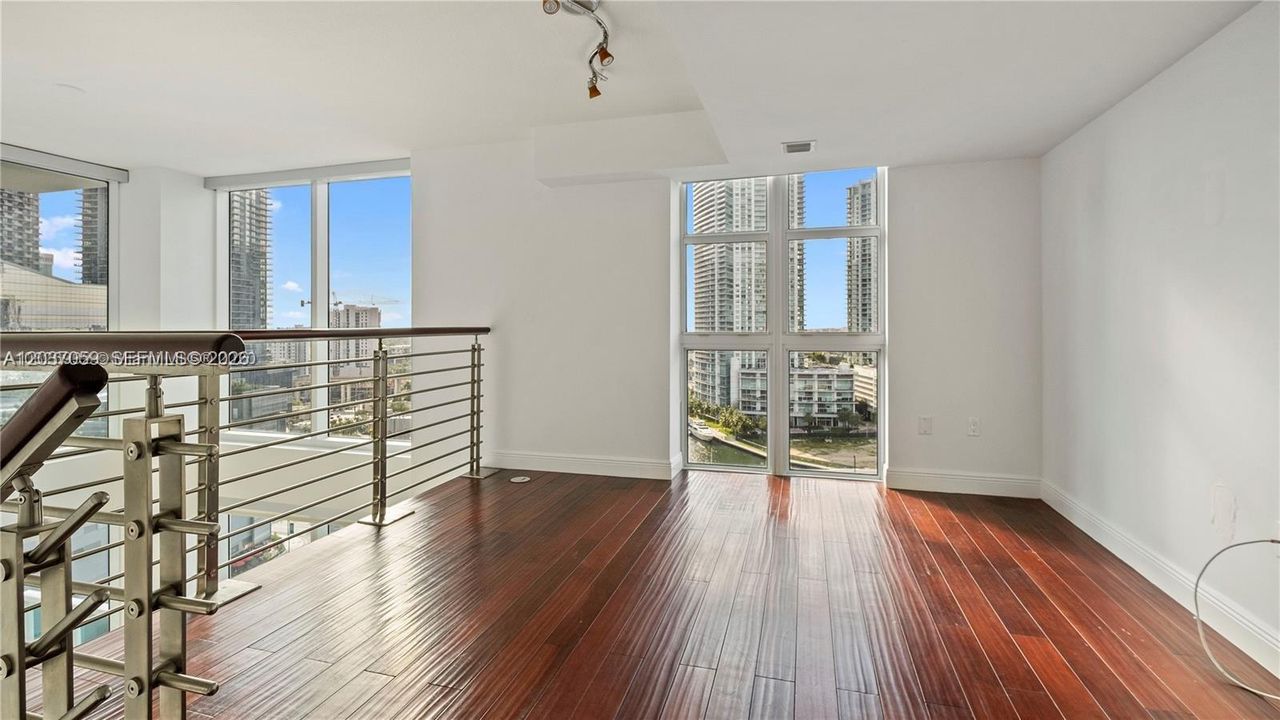 For Rent: $4,500 (2 beds, 2 baths, 1289 Square Feet)