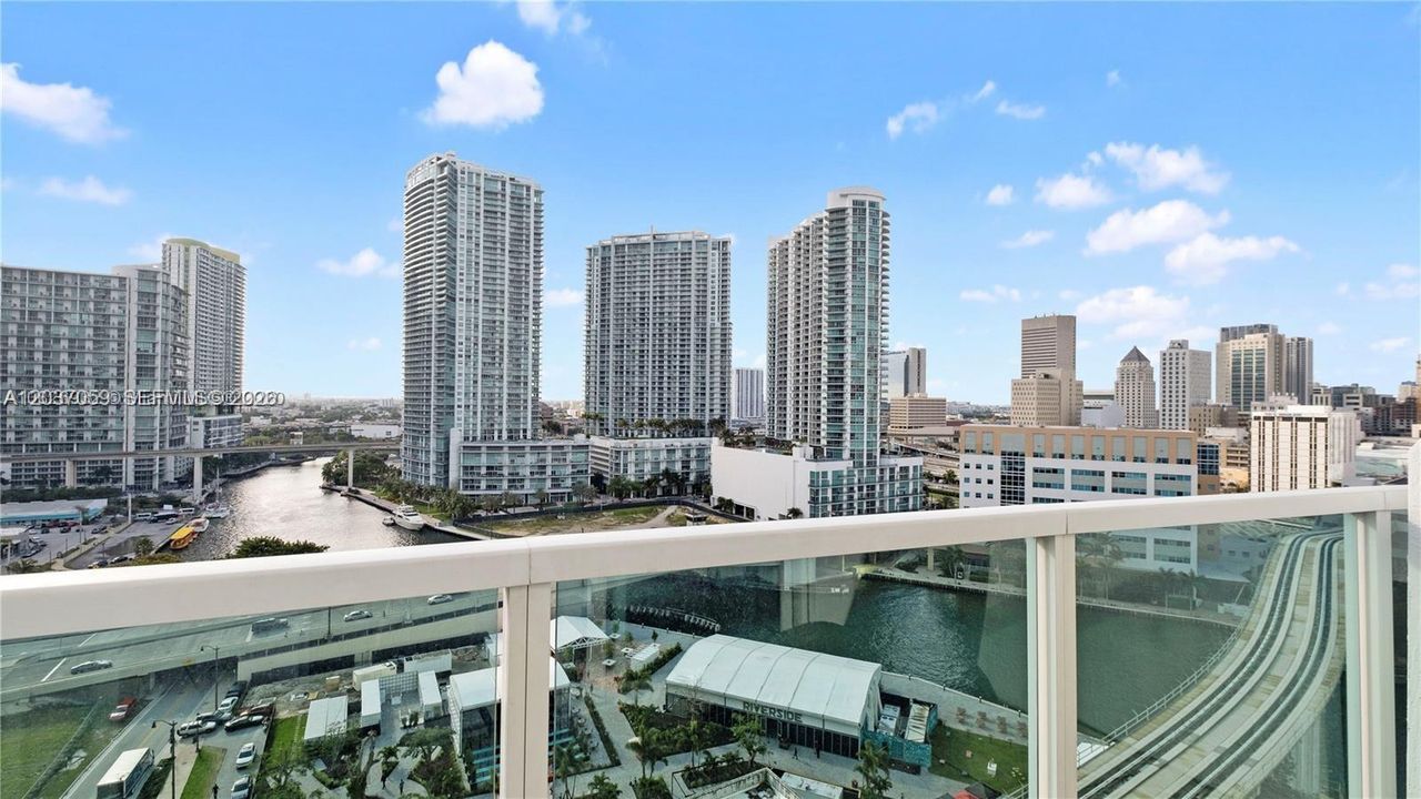 For Rent: $4,500 (2 beds, 2 baths, 1289 Square Feet)