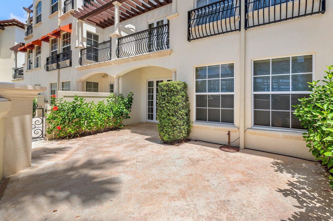 042-26MarinaGardensDrive-PalmBeachGarden