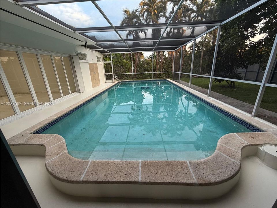 For Rent: $4,500 (3 beds, 2 baths, 1761 Square Feet)