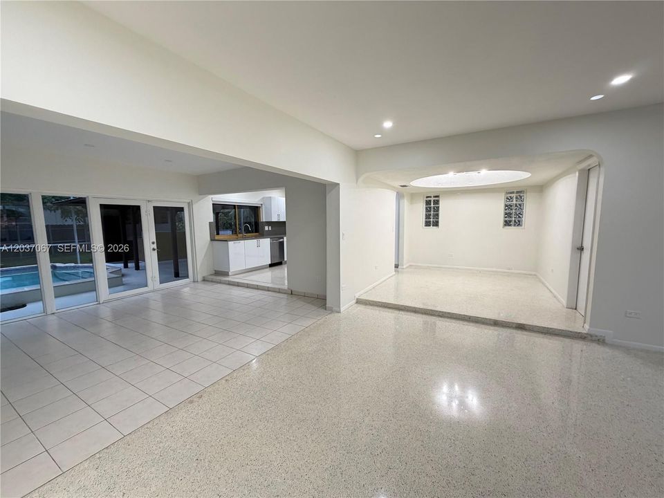 For Rent: $4,500 (3 beds, 2 baths, 1761 Square Feet)
