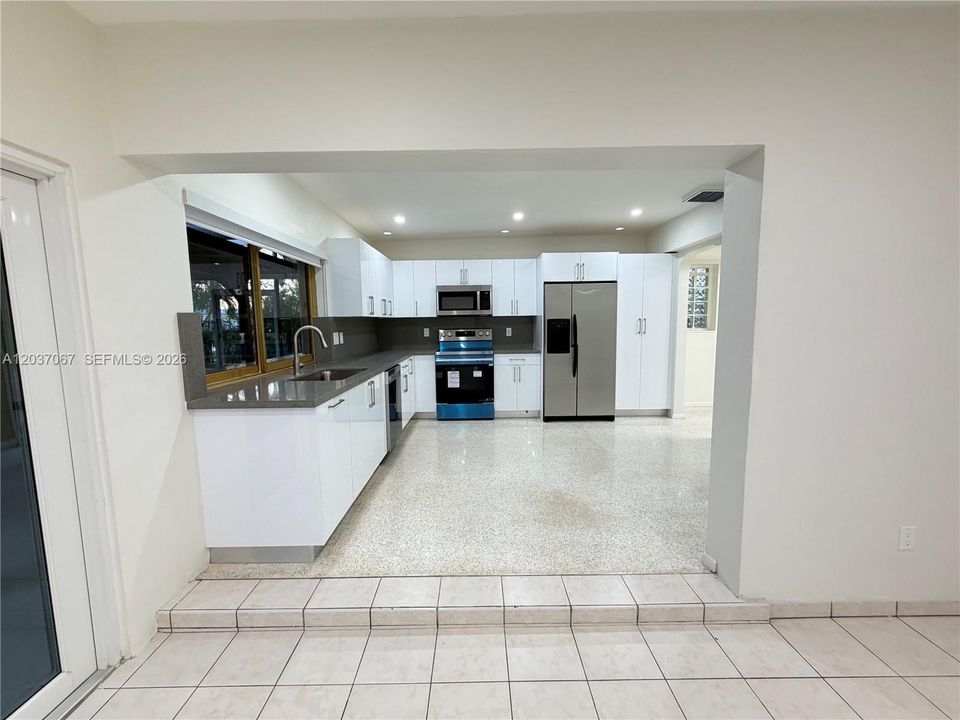 For Rent: $4,500 (3 beds, 2 baths, 1761 Square Feet)