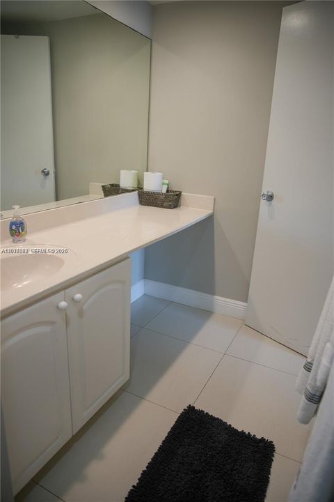 For Sale: $509,000 (1 beds, 1 baths, 1146 Square Feet)
