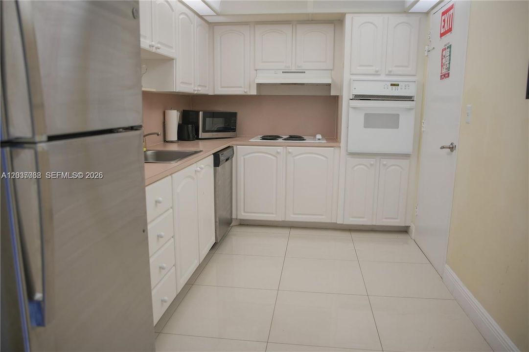 For Sale: $509,000 (1 beds, 1 baths, 1146 Square Feet)