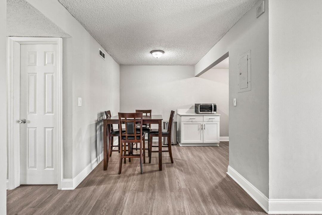 007-6900Southwest39thStreet-101J-Davie-F