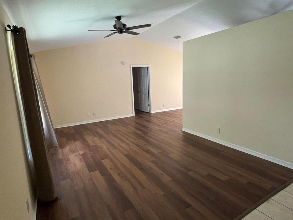 Living room2