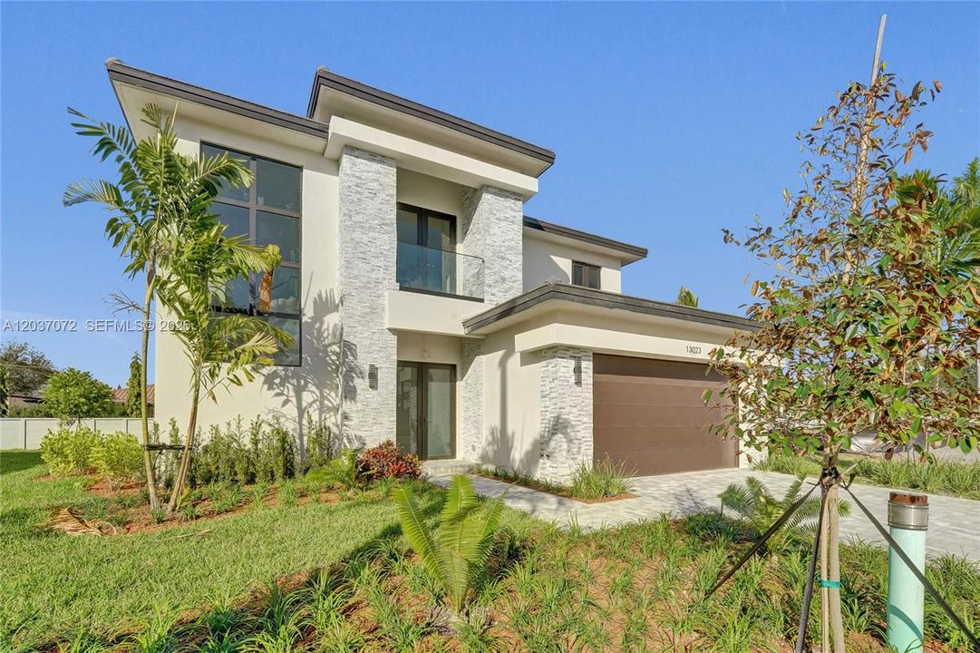 En Venta: $1,550,000 (4 camas, 4 baños, 3079 Pies cuadrados)