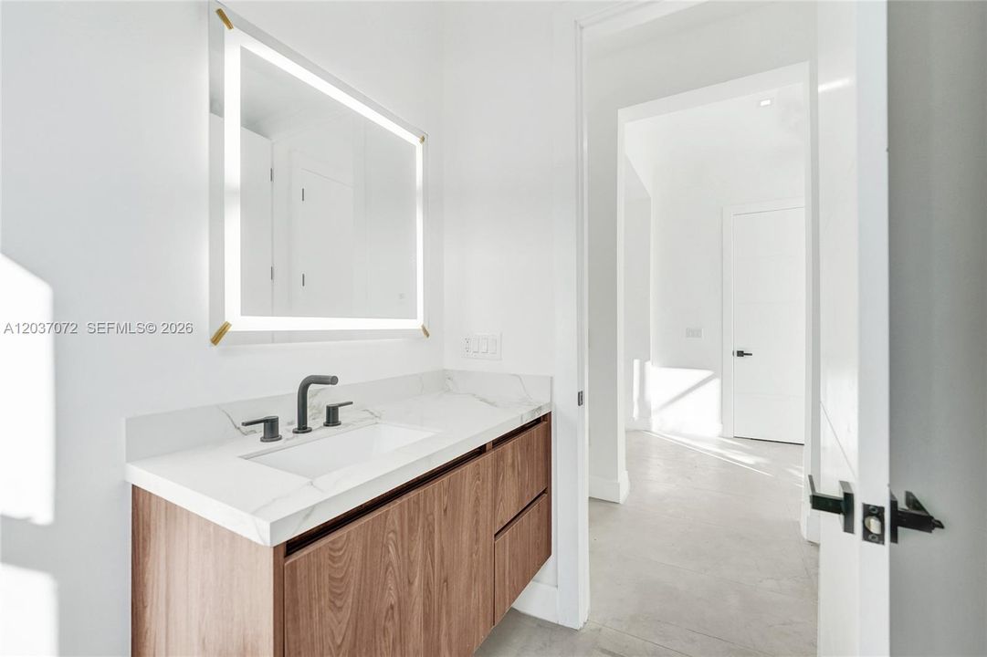 En Venta: $1,550,000 (4 camas, 4 baños, 3079 Pies cuadrados)