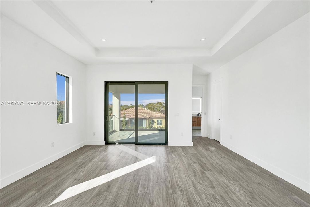En Venta: $1,550,000 (4 camas, 4 baños, 3079 Pies cuadrados)