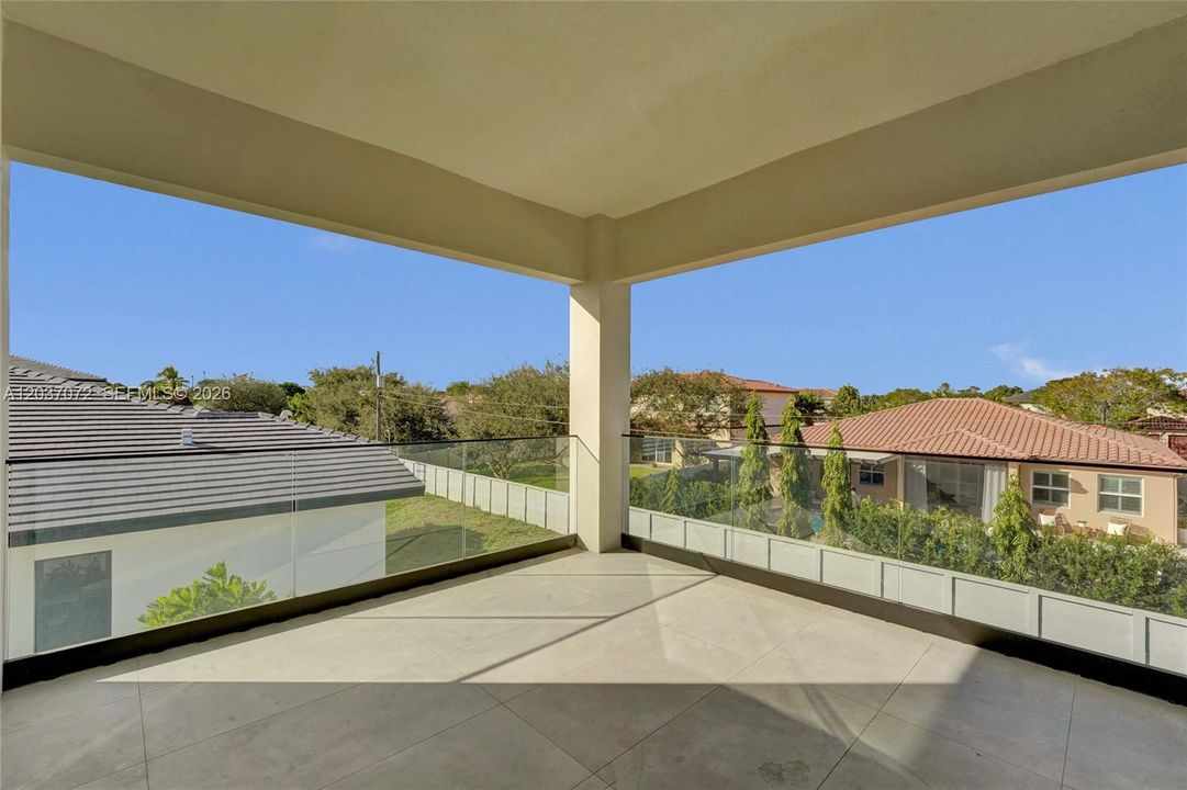 En Venta: $1,550,000 (4 camas, 4 baños, 3079 Pies cuadrados)