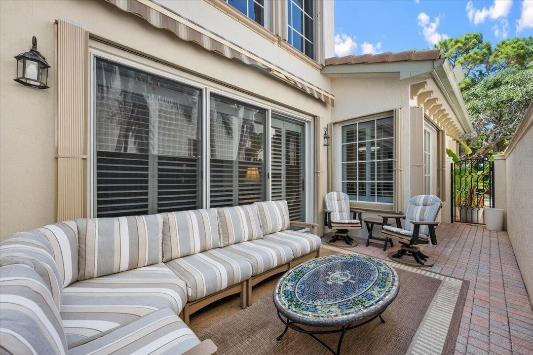 Private Courtyard Patio