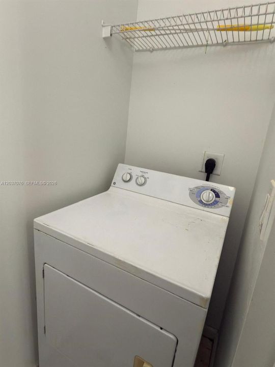 For Rent: $2,550 (2 beds, 2 baths, 1118 Square Feet)