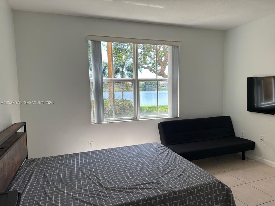 For Rent: $2,550 (2 beds, 2 baths, 1118 Square Feet)