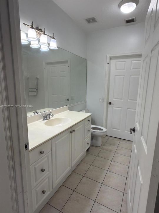 For Rent: $2,550 (2 beds, 2 baths, 1118 Square Feet)