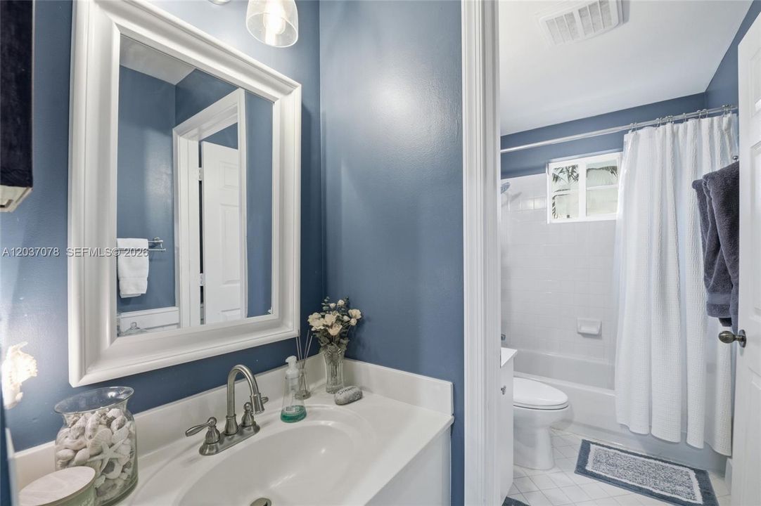 For Sale: $1,195,000 (5 beds, 3 baths, 2679 Square Feet)