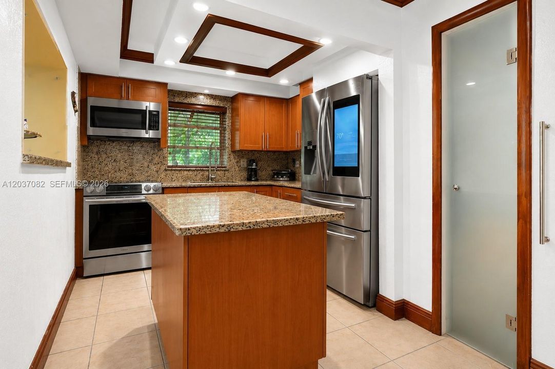 En Venta: $2,250,000 (4 camas, 2 baños, 2909 Pies cuadrados)
