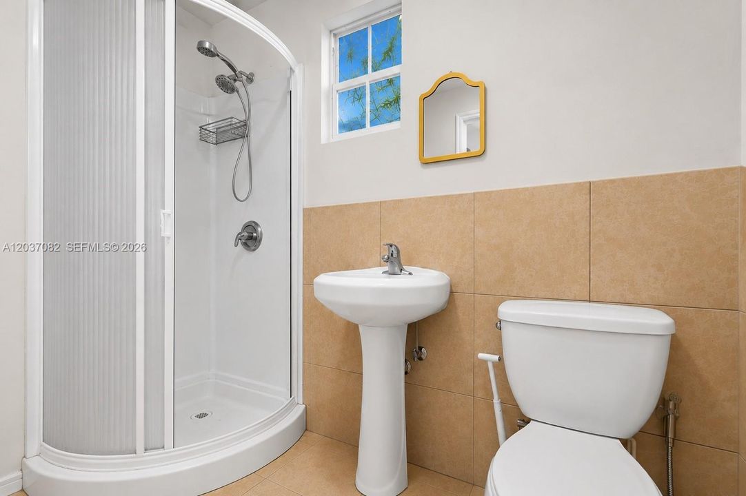 En Venta: $2,250,000 (4 camas, 2 baños, 2909 Pies cuadrados)