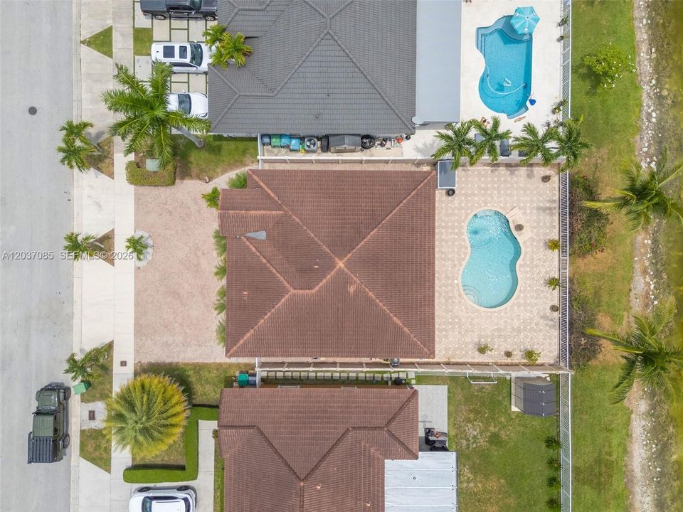 На продажу: $695,000 (3 спален, 2 ванн, 1490 Квадратных фут)