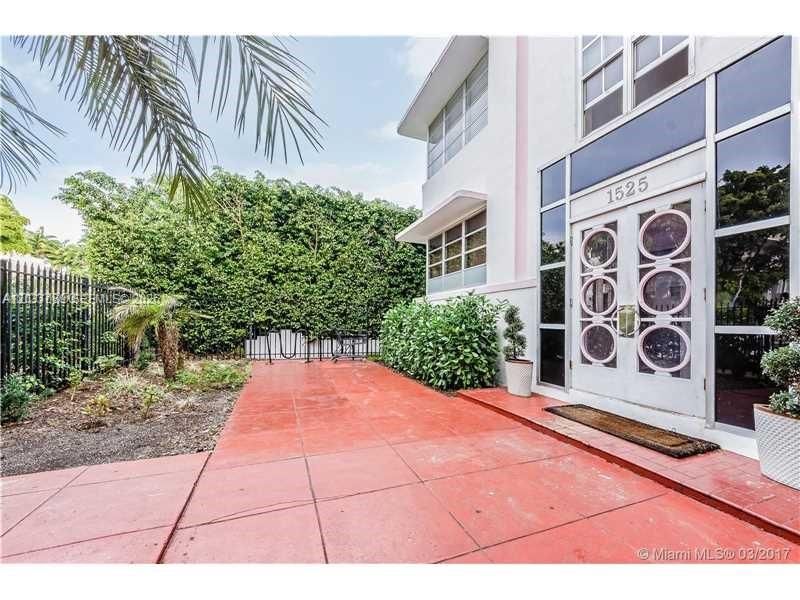 For Rent: $1,900 (1 beds, 1 baths, 450 Square Feet)