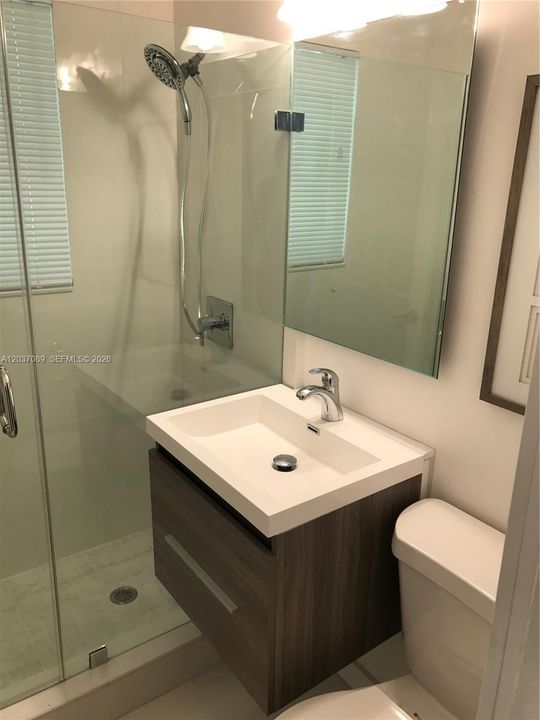 For Rent: $1,900 (1 beds, 1 baths, 450 Square Feet)