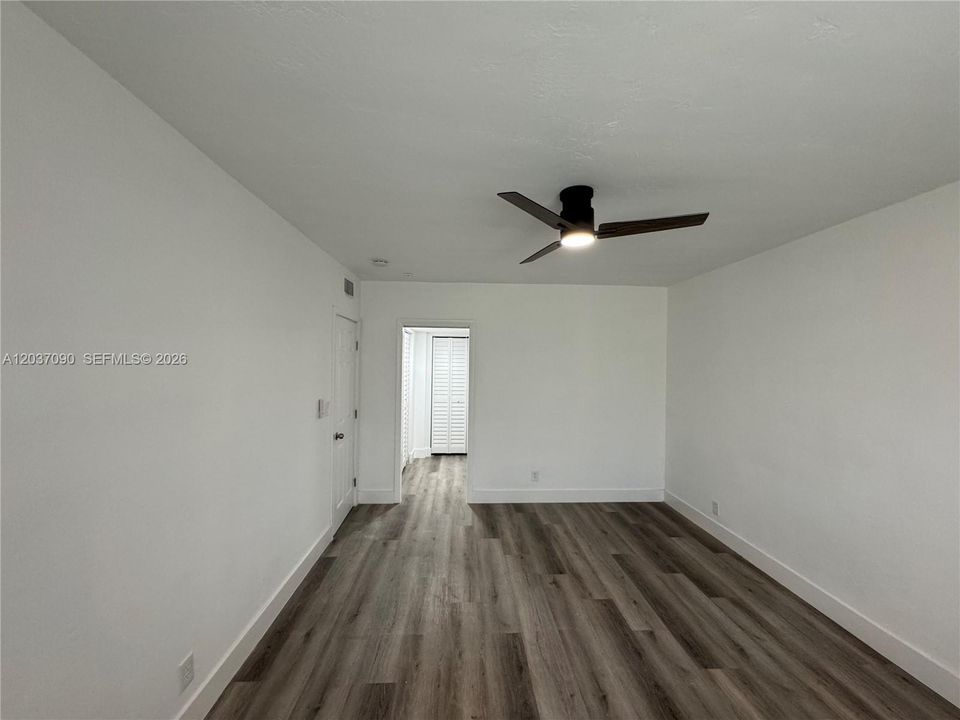 For Sale: $255,000 (2 beds, 2 baths, 1100 Square Feet)