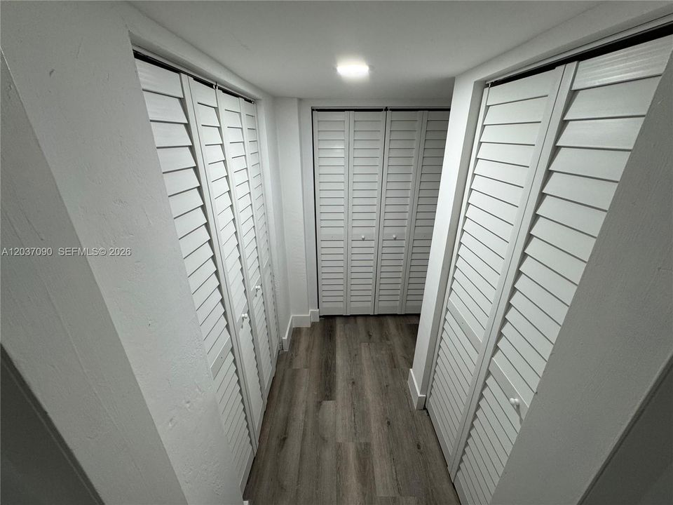 For Sale: $255,000 (2 beds, 2 baths, 1100 Square Feet)