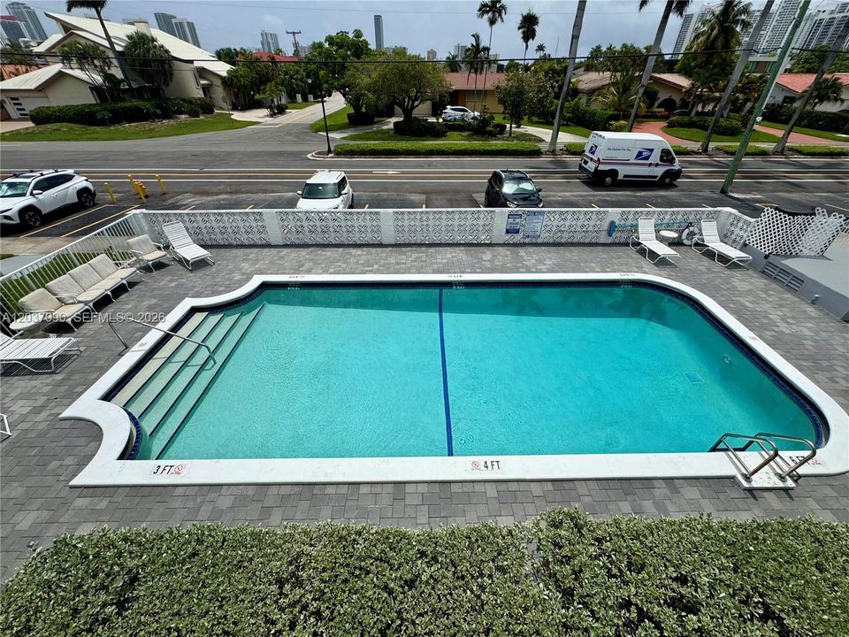 For Sale: $255,000 (2 beds, 2 baths, 1100 Square Feet)