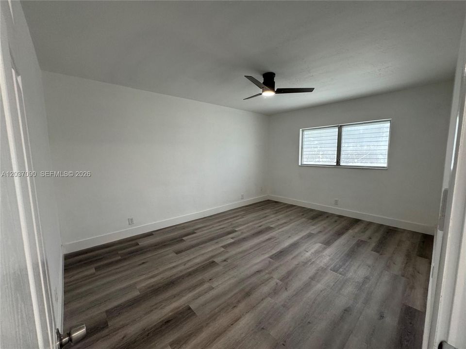 For Sale: $255,000 (2 beds, 2 baths, 1100 Square Feet)