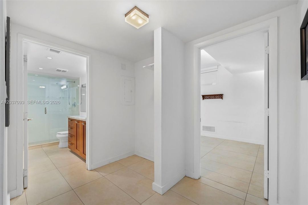 For Rent: $7,800 (3 beds, 2 baths, 1820 Square Feet)