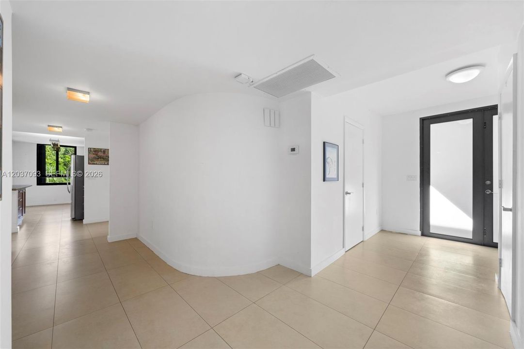 For Rent: $7,800 (3 beds, 2 baths, 1820 Square Feet)