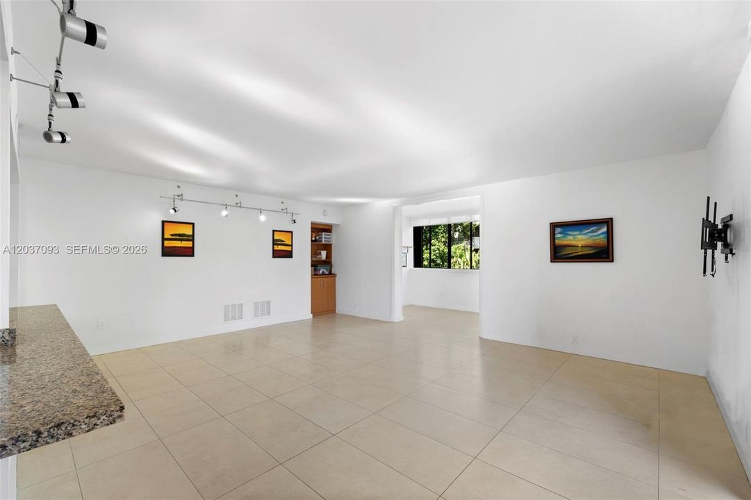For Rent: $7,800 (3 beds, 2 baths, 1820 Square Feet)