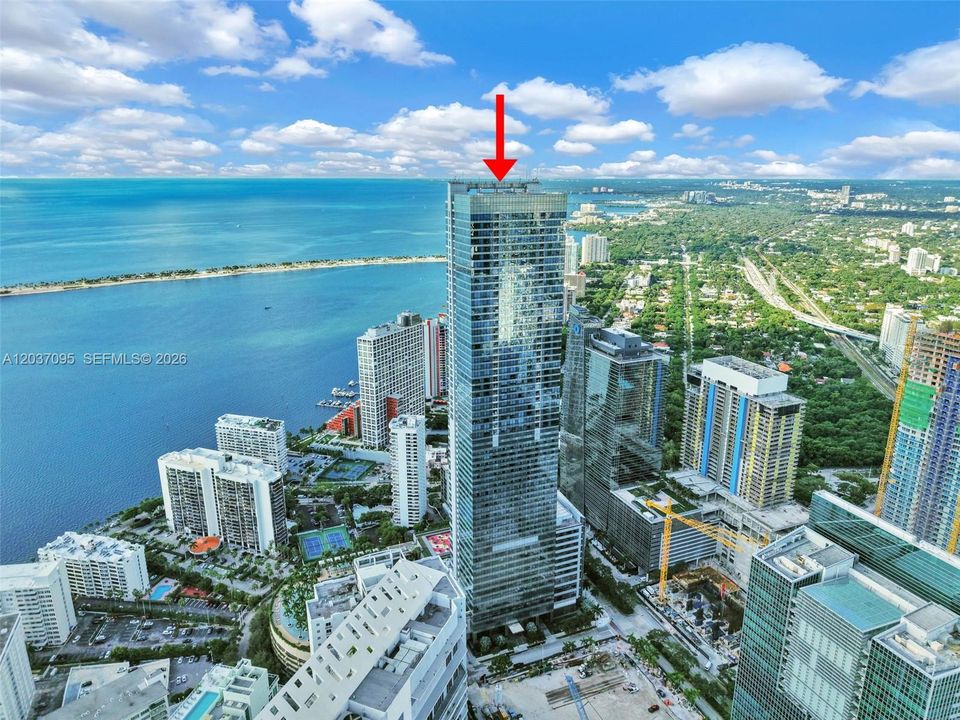 待售: $1,799,000 (2 贝兹, 2 浴室, 1747 平方英尺)