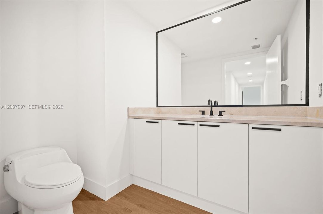 2nd bathroom