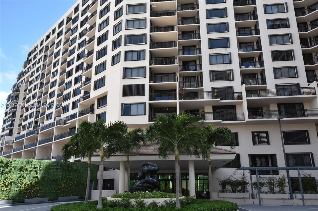 For Rent: $6,200 (3 beds, 3 baths, 1560 Square Feet)