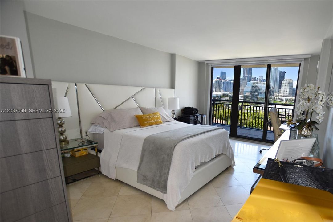 For Rent: $6,200 (3 beds, 3 baths, 1560 Square Feet)