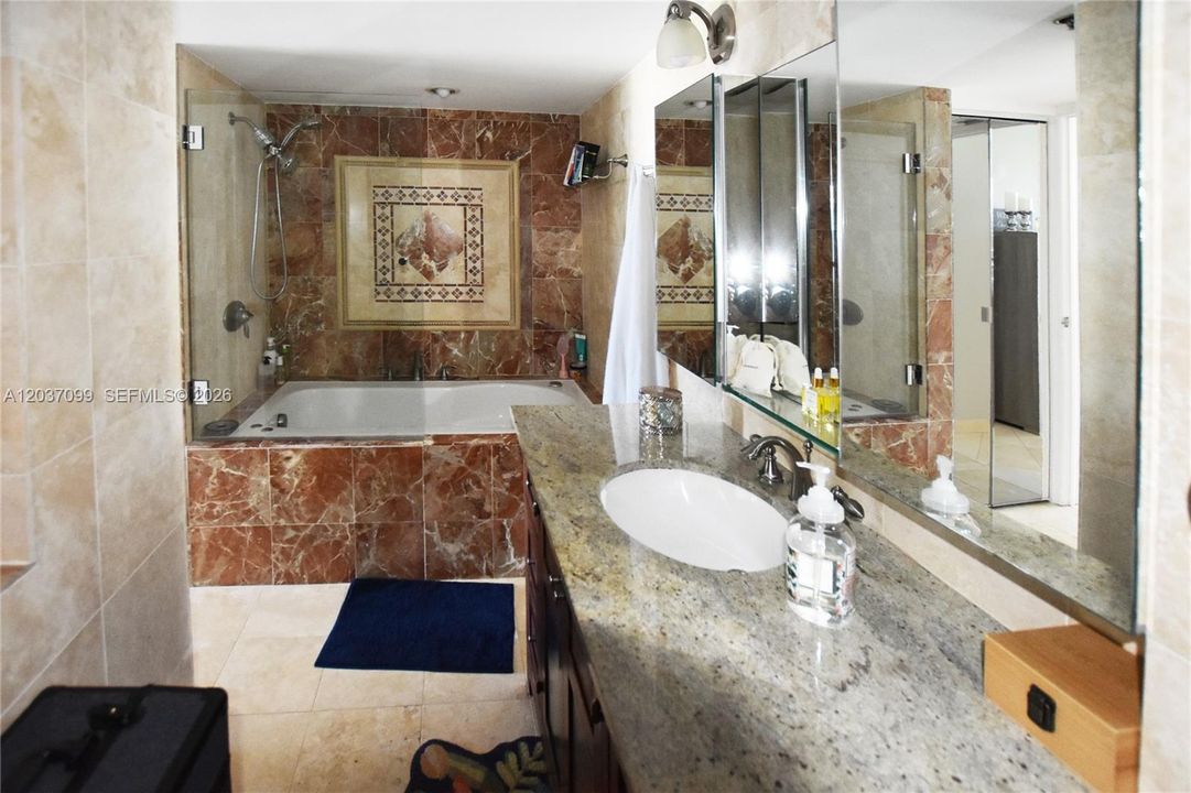 For Rent: $6,200 (3 beds, 3 baths, 1560 Square Feet)