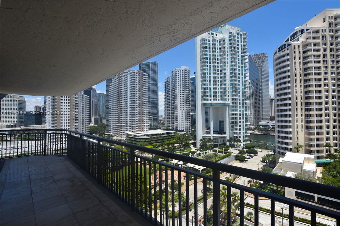 For Rent: $6,200 (3 beds, 3 baths, 1560 Square Feet)