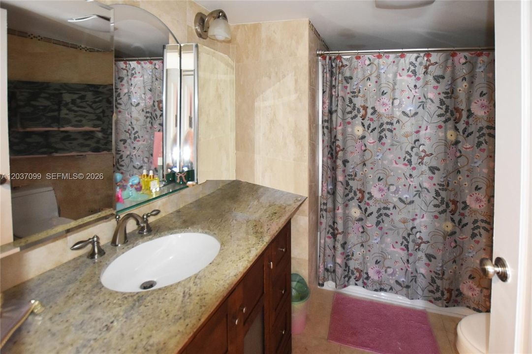 For Rent: $6,200 (3 beds, 3 baths, 1560 Square Feet)