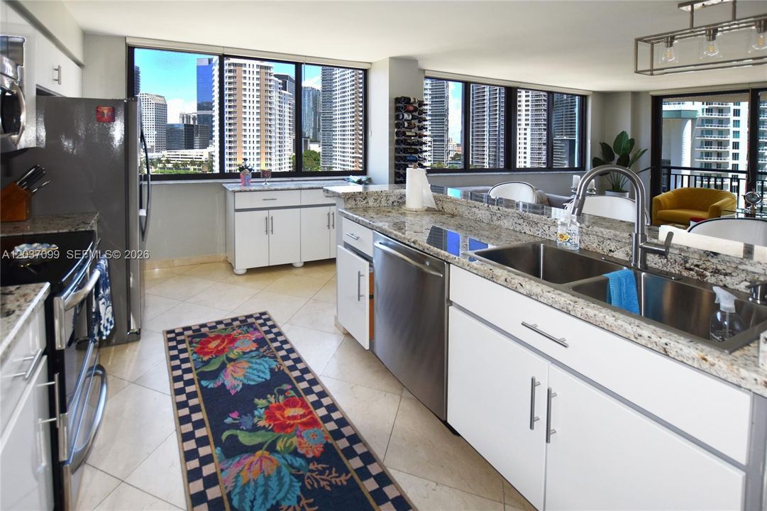 For Rent: $6,200 (3 beds, 3 baths, 1560 Square Feet)