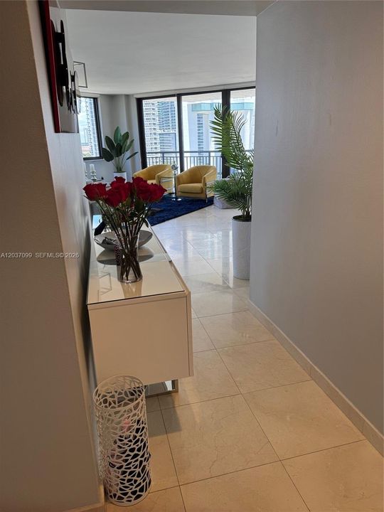 For Rent: $6,200 (3 beds, 3 baths, 1560 Square Feet)