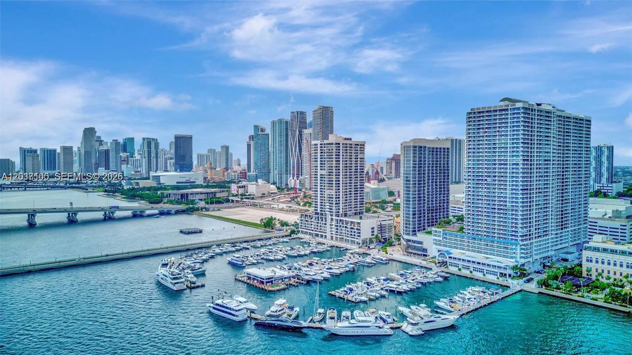 For Sale: $349,000 (1 beds, 1 baths, 860 Square Feet)