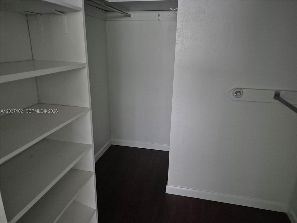 For Sale: $395,000 (2 beds, 2 baths, 1240 Square Feet)