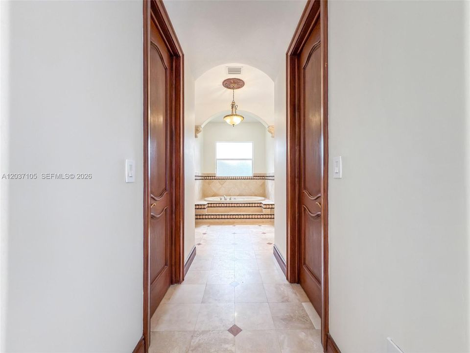 В аренду: $13,990 (7 спален, 6 ванн, 5119 Квадратных фут)