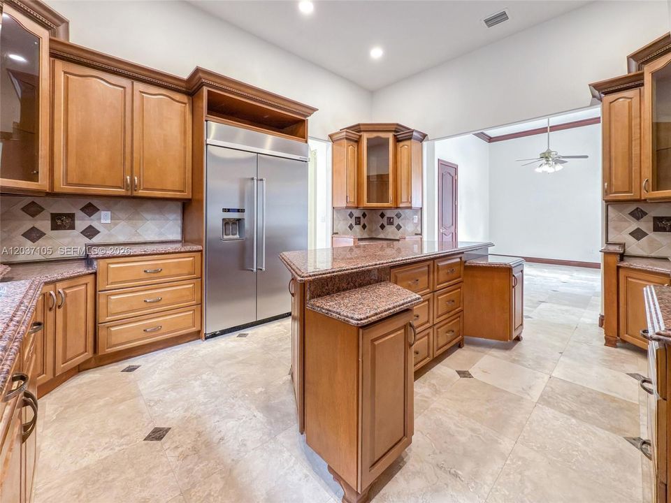 В аренду: $13,990 (7 спален, 6 ванн, 5119 Квадратных фут)
